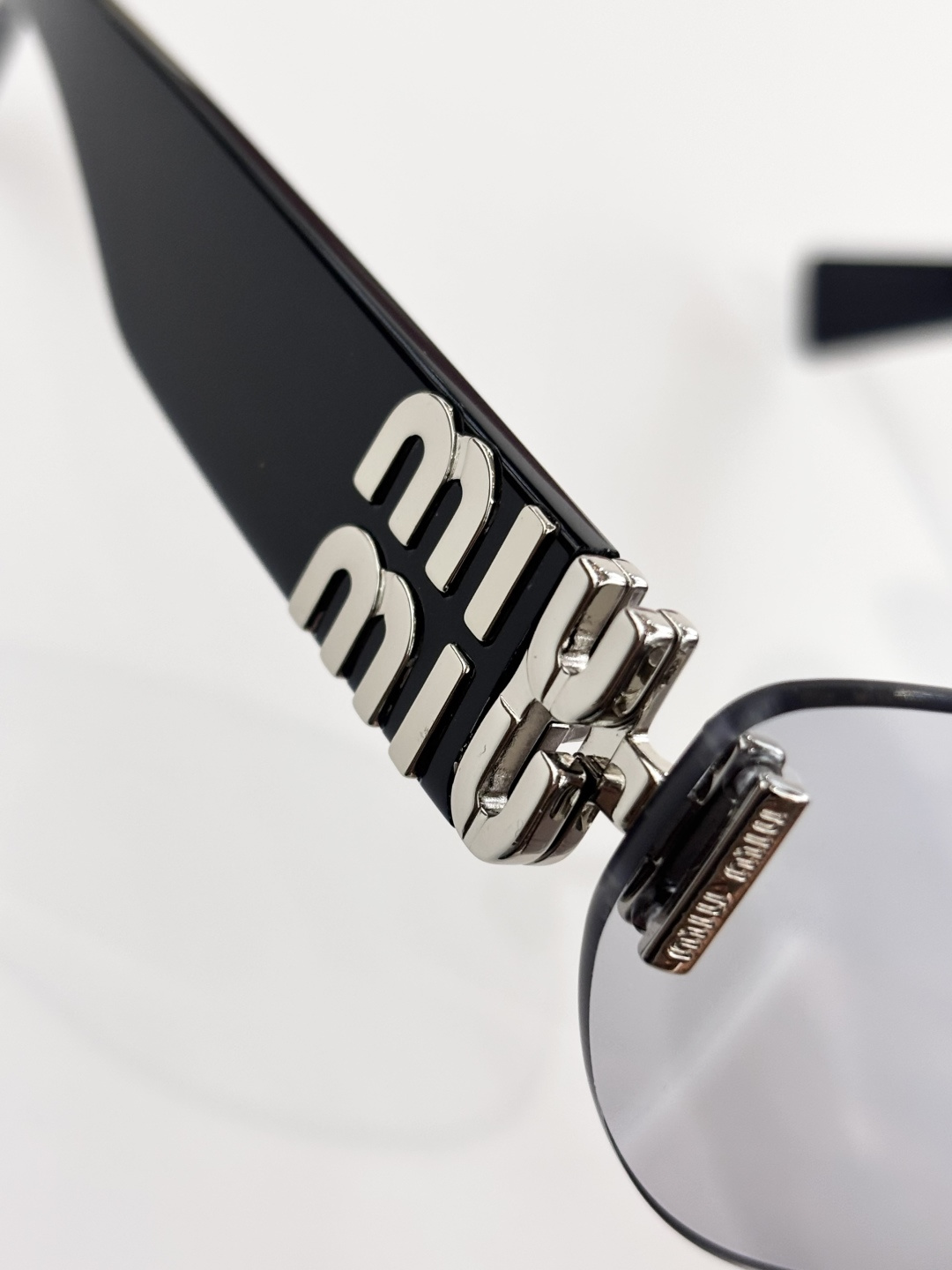 MIU MI*MODEL：MU 169AVSIZE：62口18-140