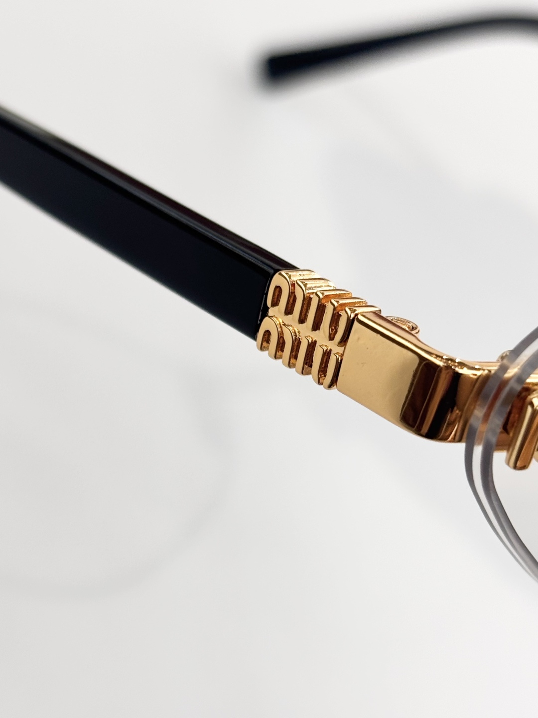 MIU MI*MODEL：MU 163AVSIZE：61口18-143