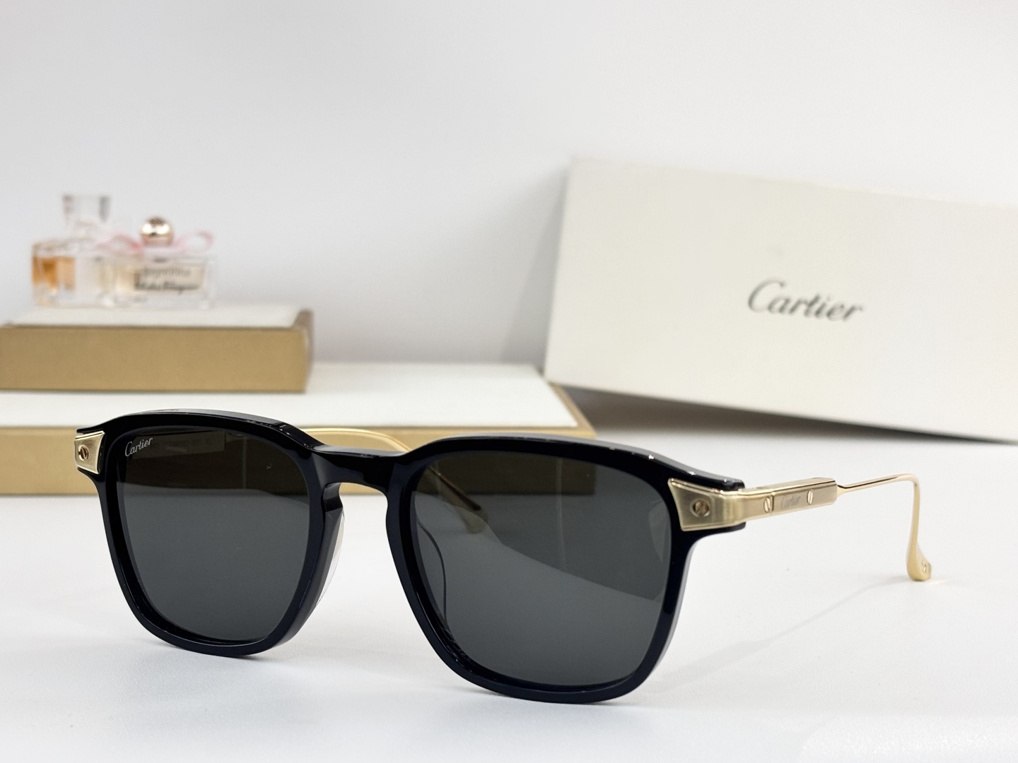 Cartie*MOD：CT0611OSize：52口20 145