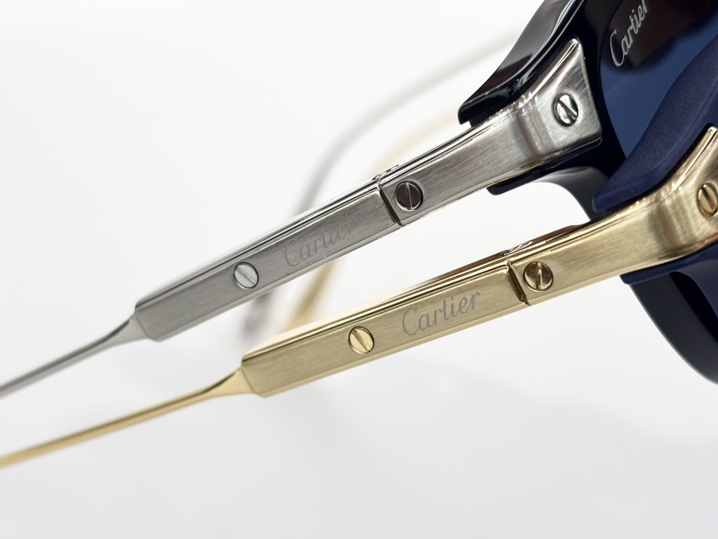 Cartie*MOD：CT0611OSize：52口20 145