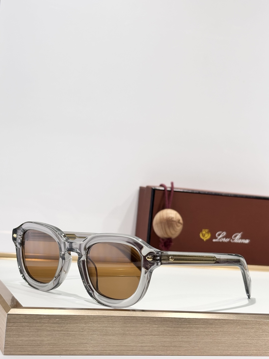 ￼ Original quality眼镜界“天花板”Loro PianaMod：ANDRE SIZE：4