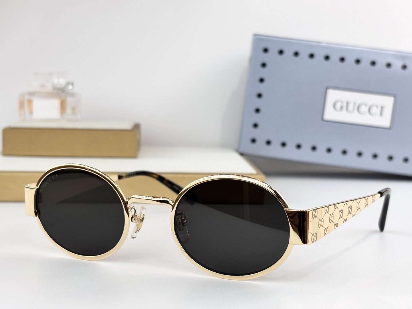 GUCC*MODEL：GG1854SSIZE：51口23-145。