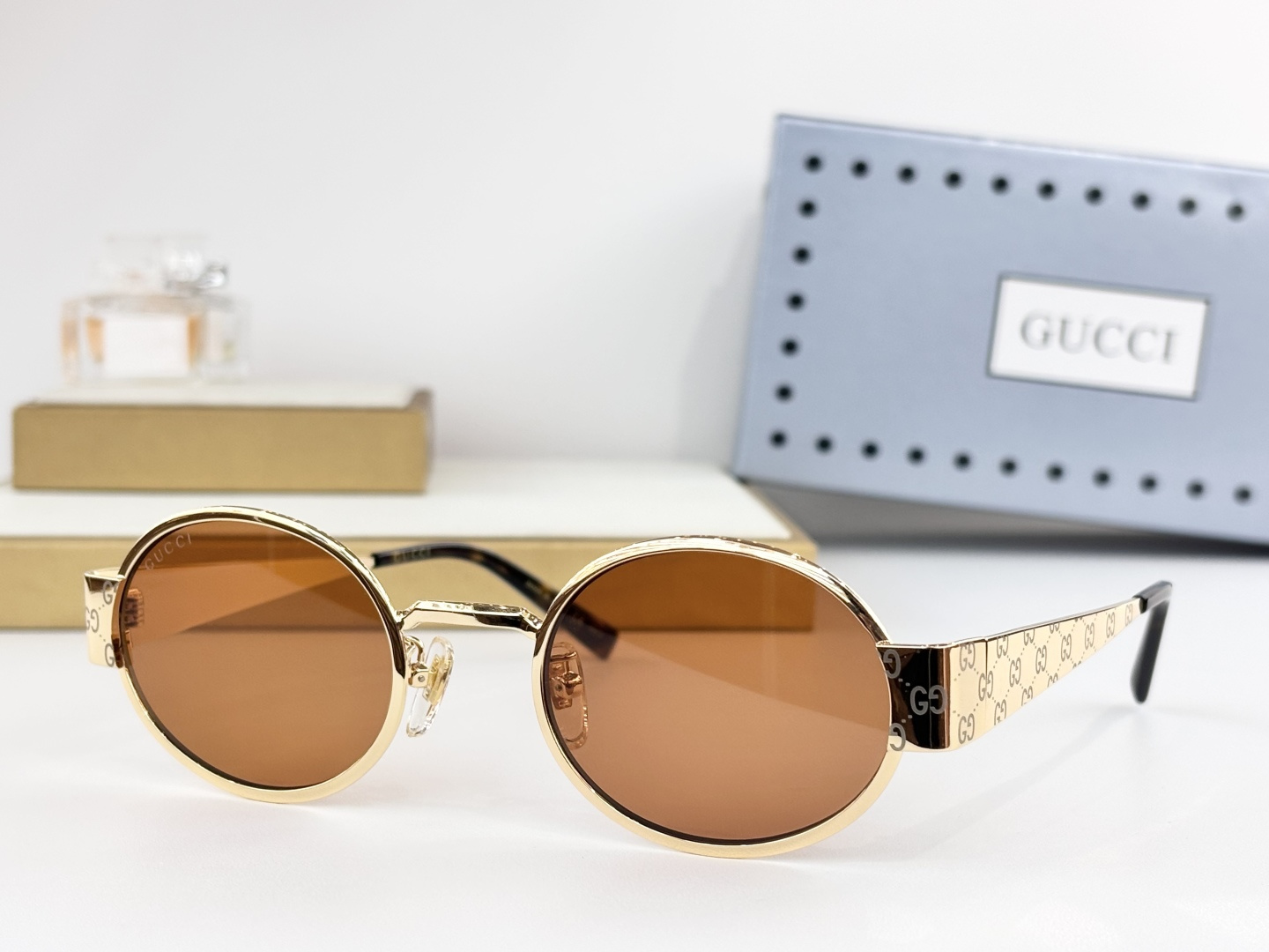 GUCC*MODEL：GG1854SSIZE：51口23-145。