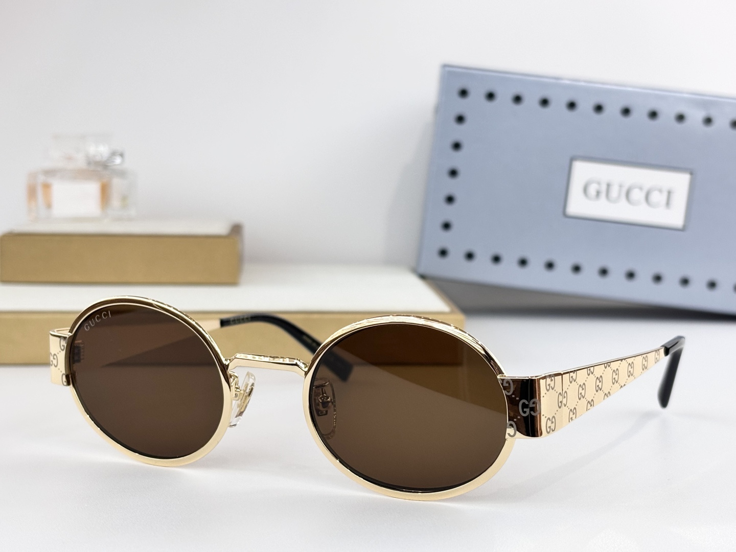 GUCC*MODEL：GG1854SSIZE：51口23-145。