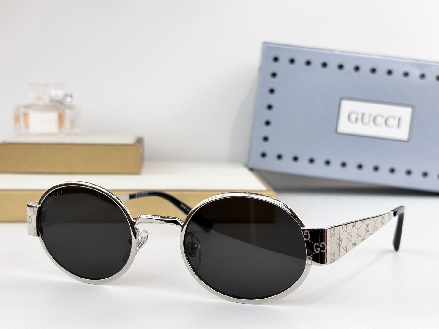 GUCC*MODEL：GG1854SSIZE：51口23-145。