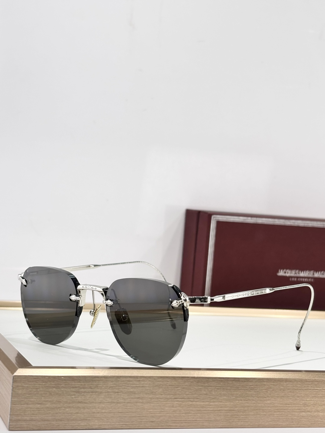 JACQUES MARIE MAGEMODEL：FAIRBANKSIZE:47口21-148