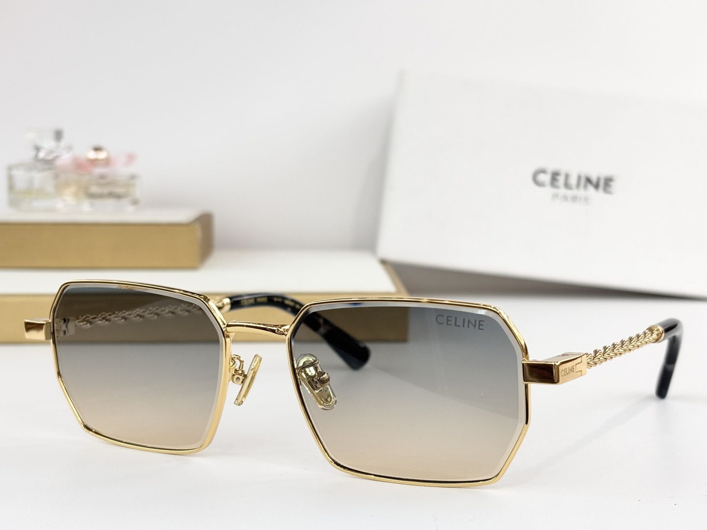 Celin*MODEL：CL42127USIZE：59口18 145