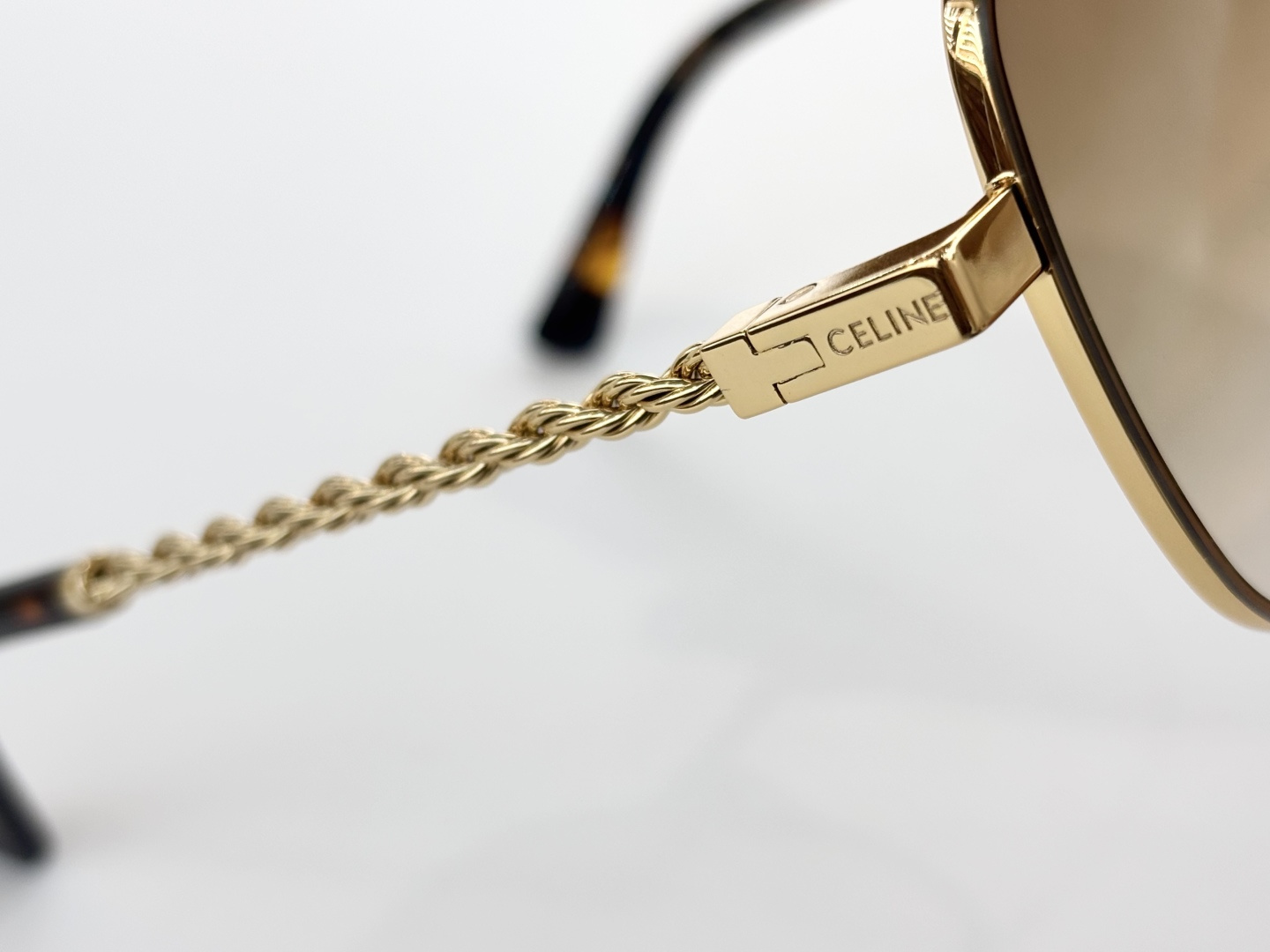 Celin*MODEL：CL42126USIZE：59口18 145