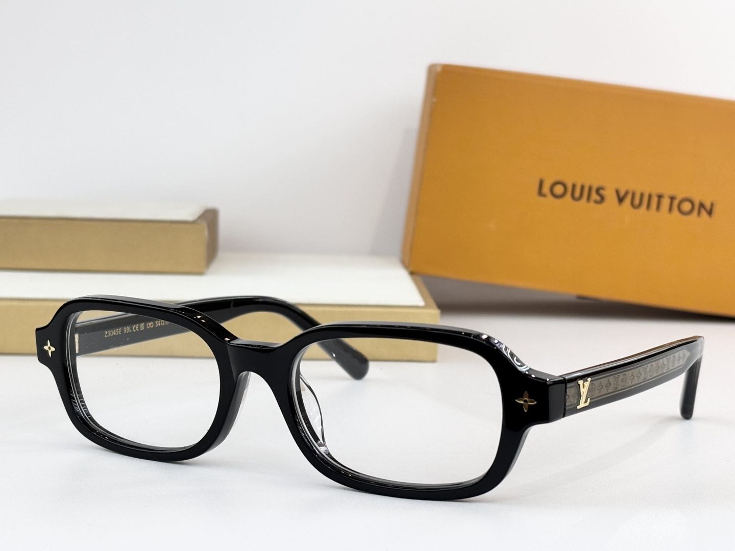 LOUIS VUITTONMODEL：Z3045USize：54口17 145