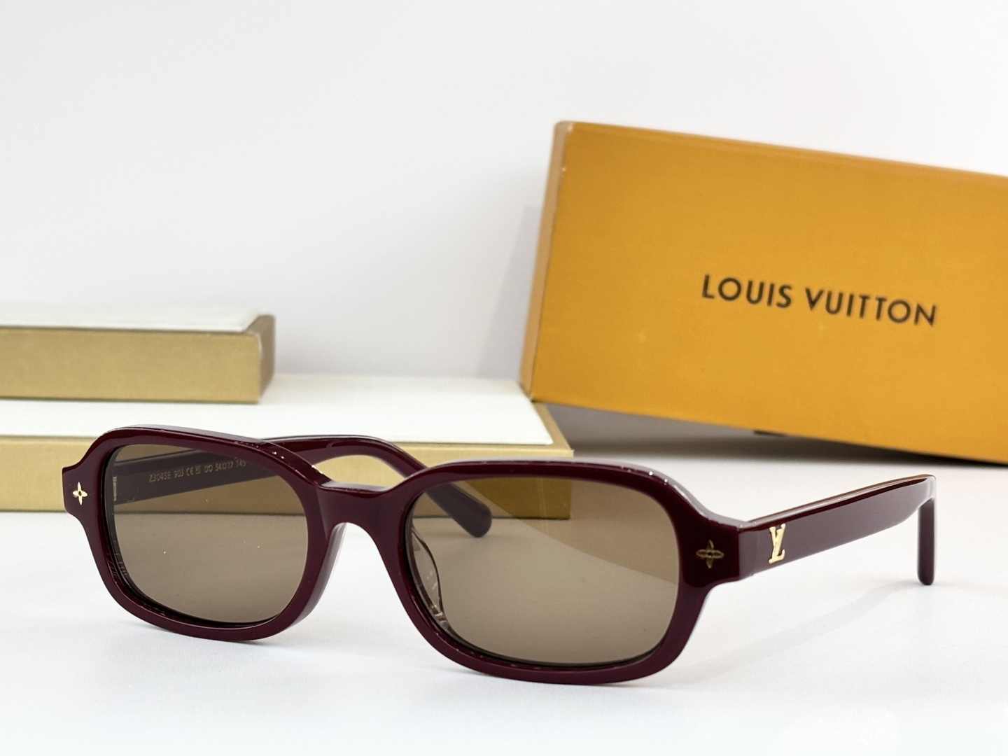 LOUIS VUITTONMODEL：Z3045USize：54口17 145