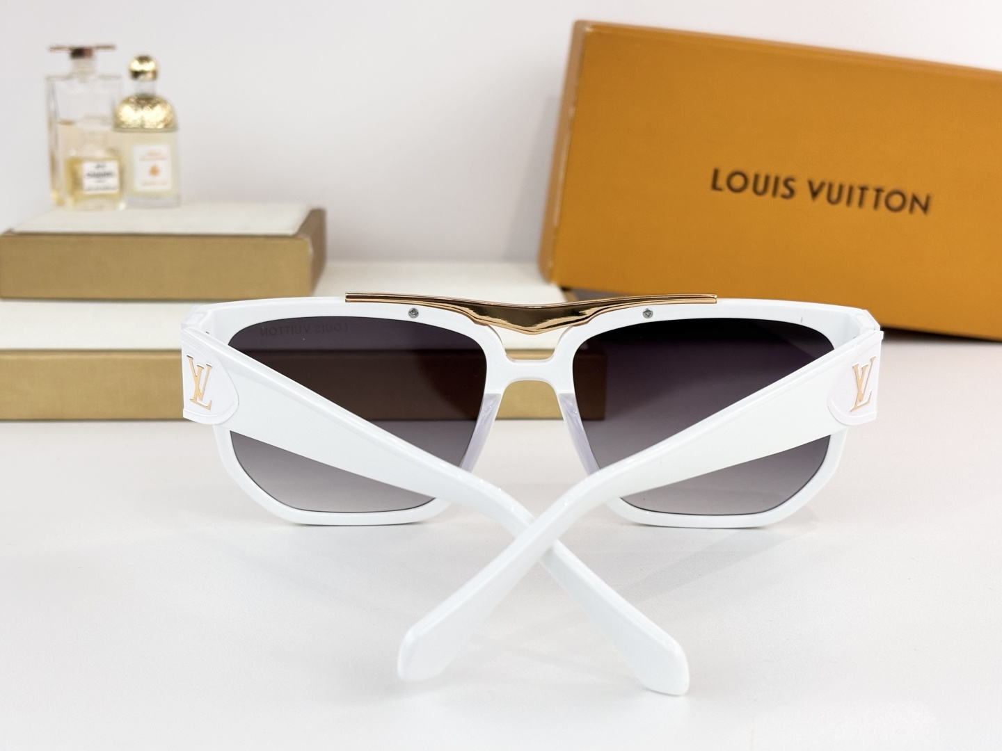 LOUIS VUITTONMODEL：Z2723USize：59口18 145