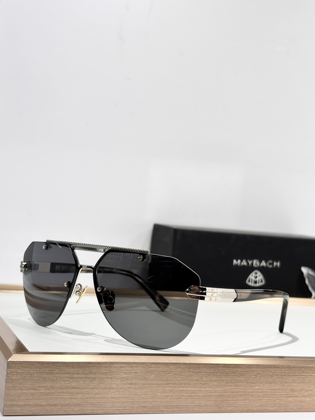 迈巴赫 MAYBACMOD：SurPassSIZE:61-12-140