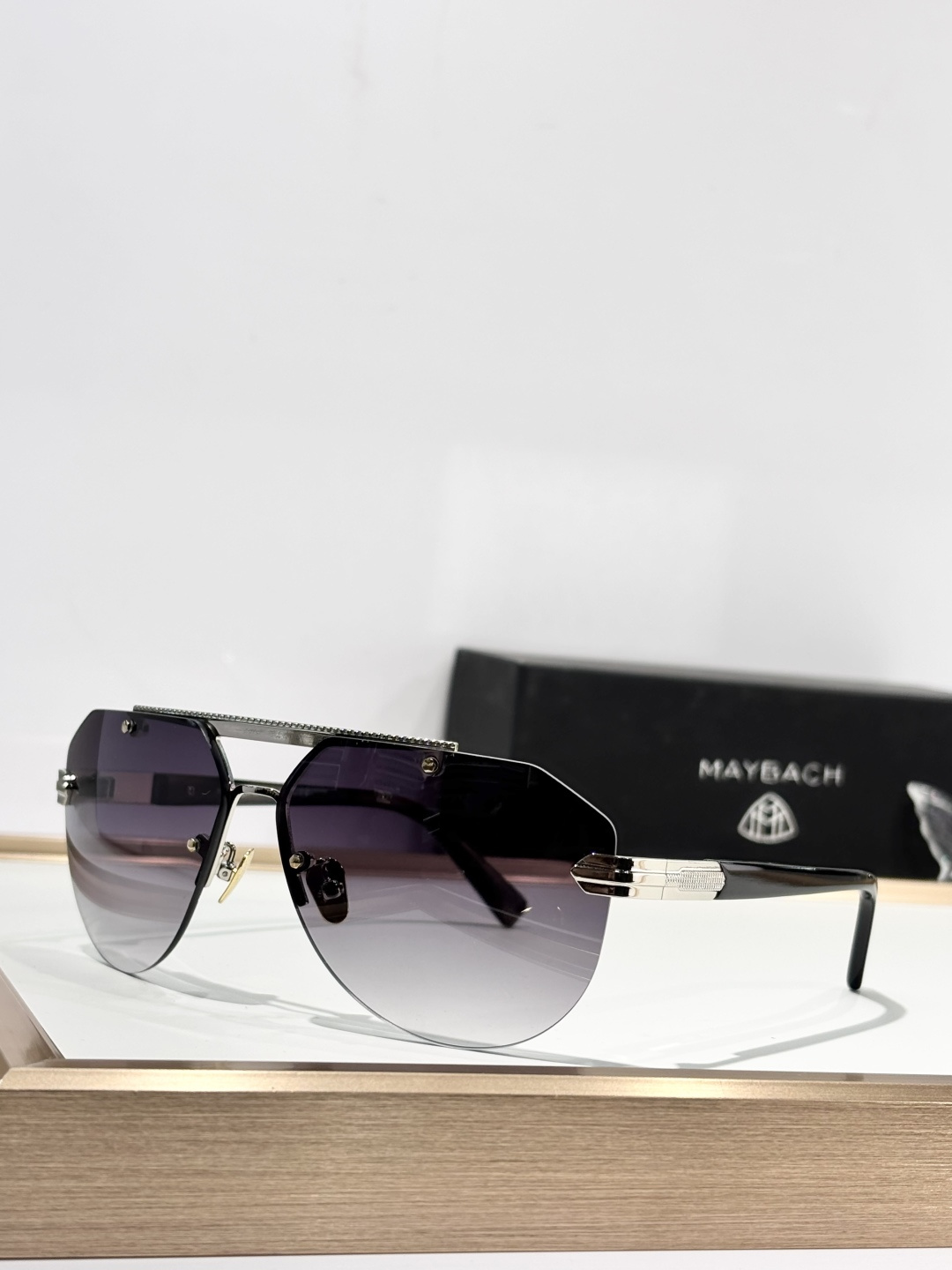 迈巴赫 MAYBACMOD：SurPassSIZE:61-12-140