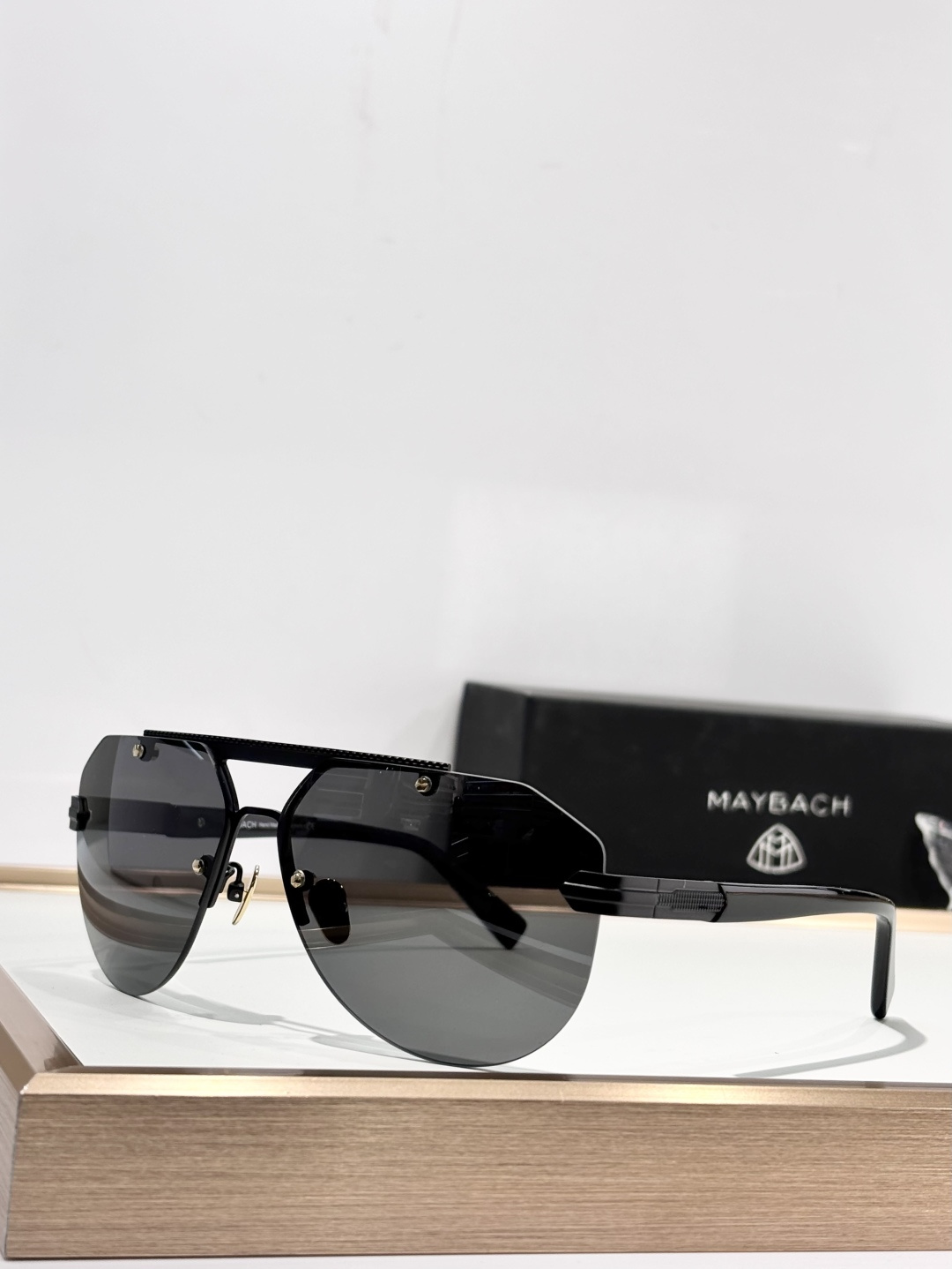 迈巴赫 MAYBACMOD：SurPassSIZE:61-12-140