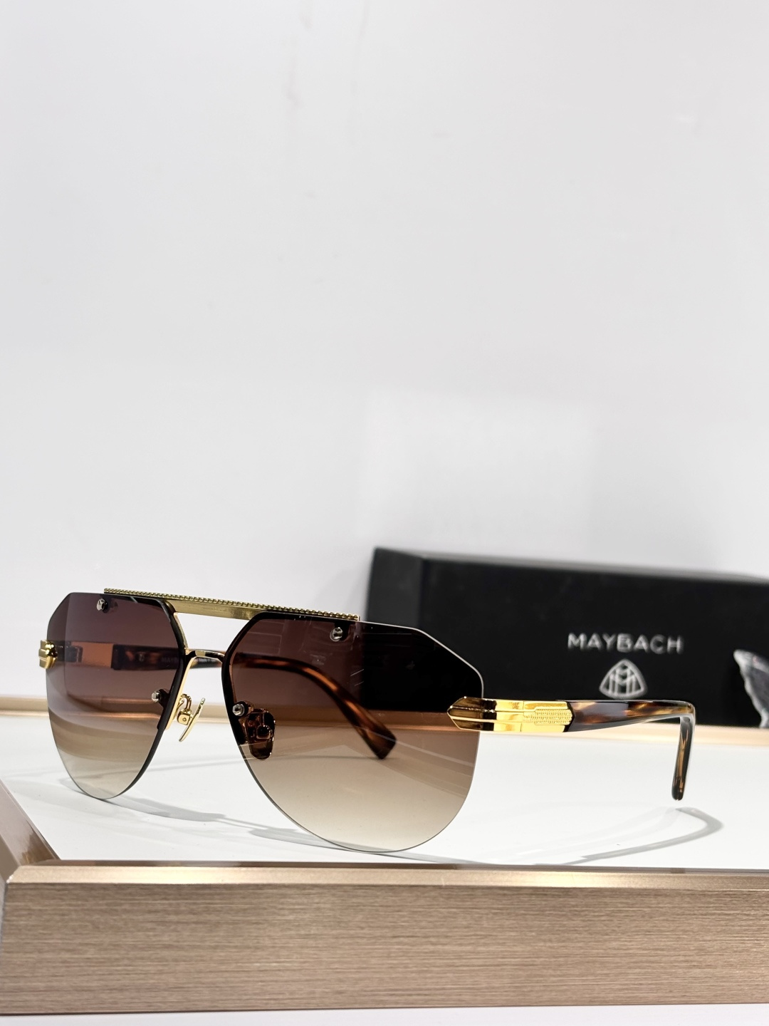 迈巴赫 MAYBACMOD：SurPassSIZE:61-12-140