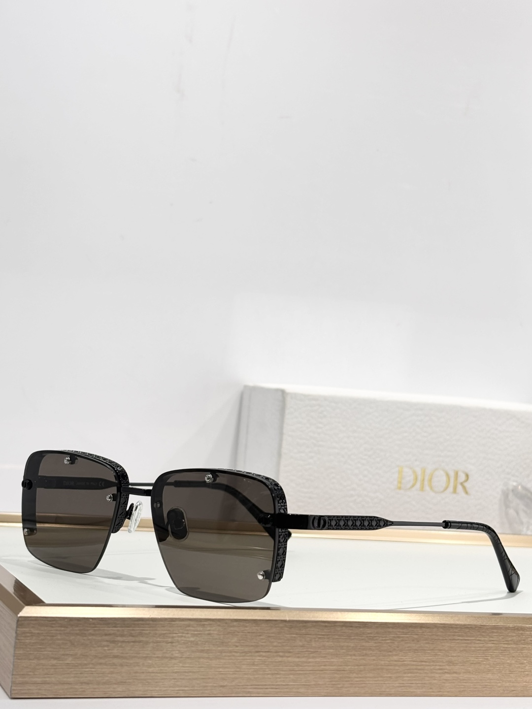 DIORMODEL:NEODS4UXRSIZE：58口15-140