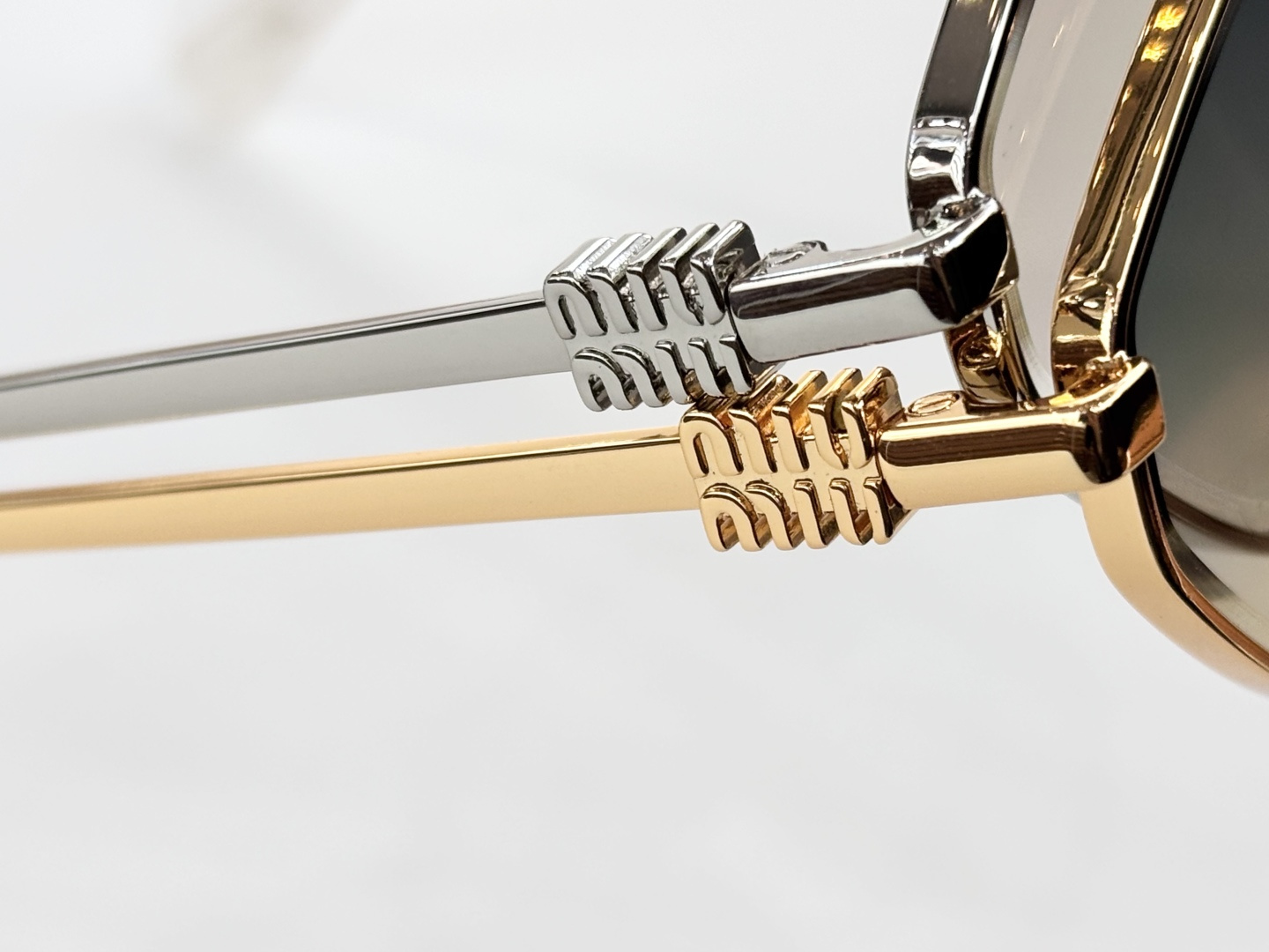 MIU MI*MODEL：MU 173AVSIZE：55口21-142