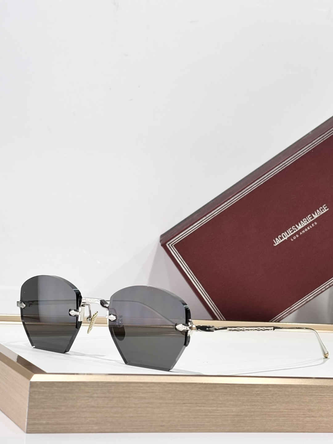 Jacques Marie Meg*Mod：THE OATMANJMMOA3JSize：48-25。