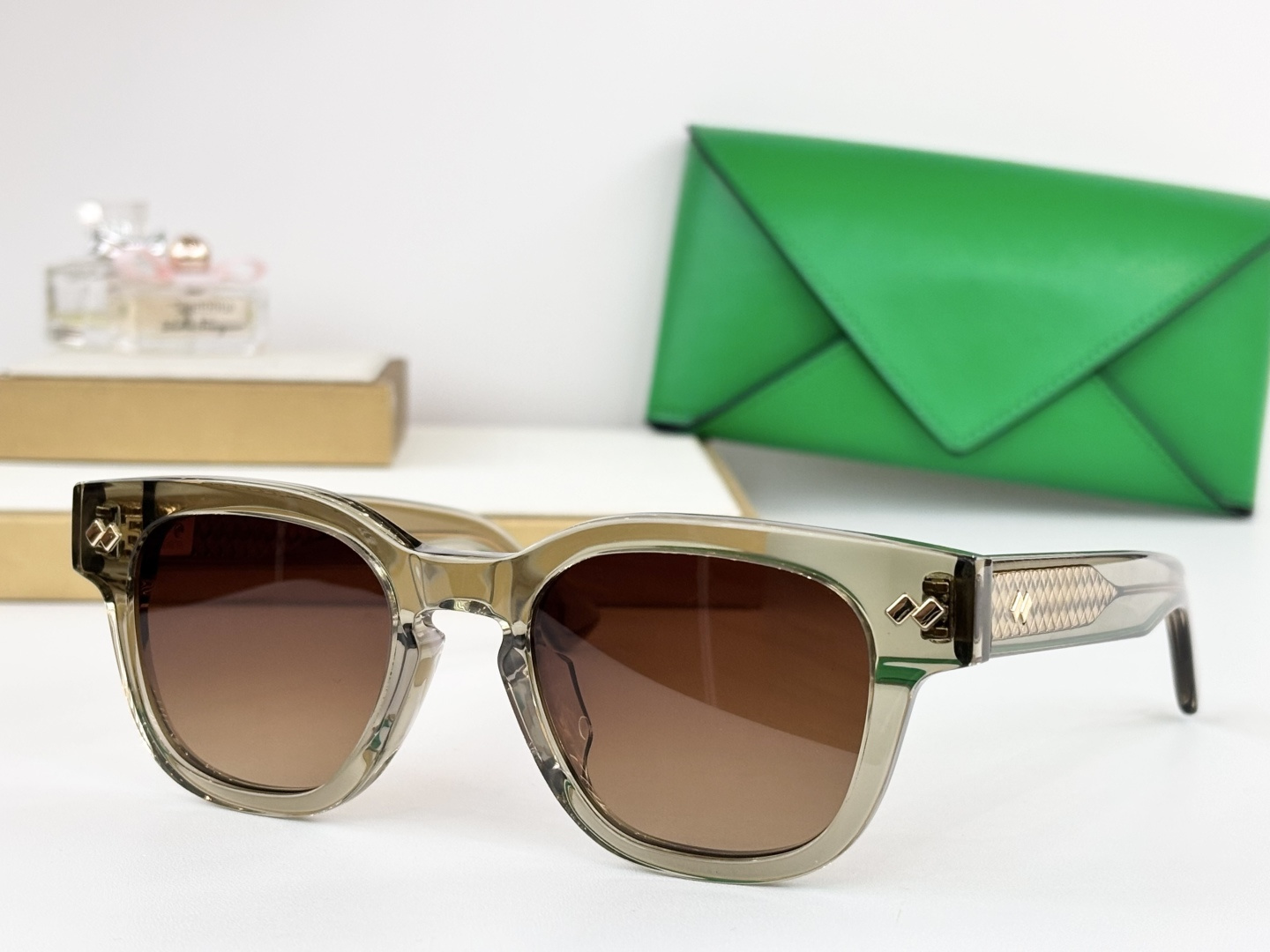 BOTTEGA VENET*MODEL：BV1441SSIZE：48口20-145