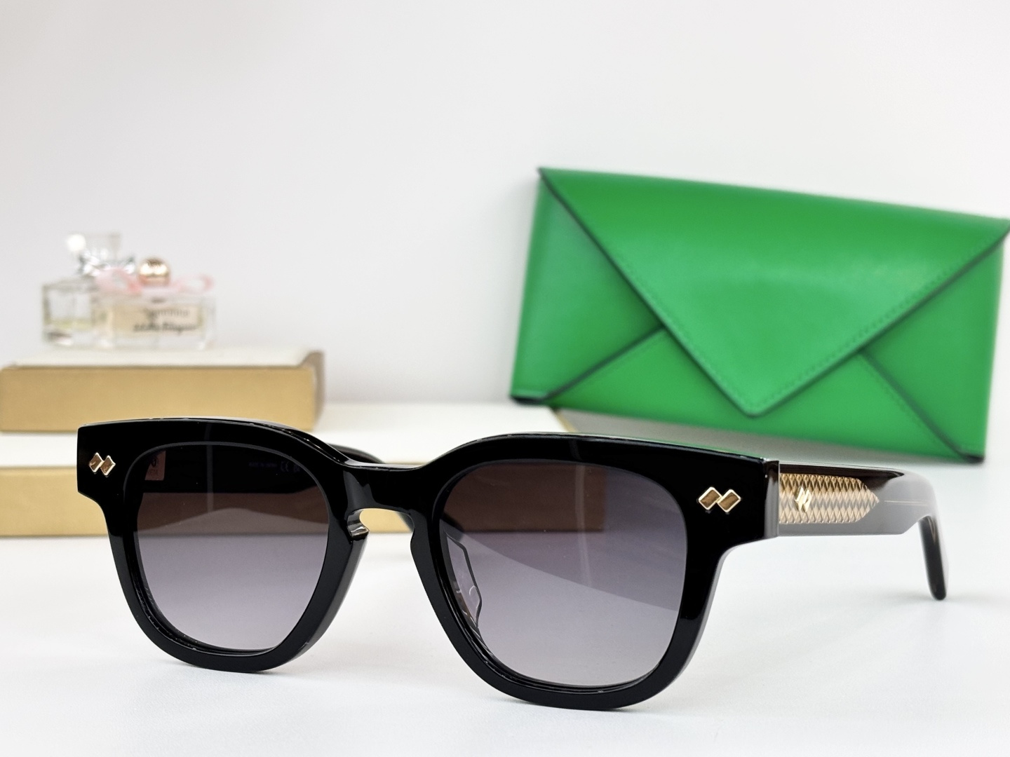 BOTTEGA VENET*MODEL：BV1441SSIZE：48口20-145