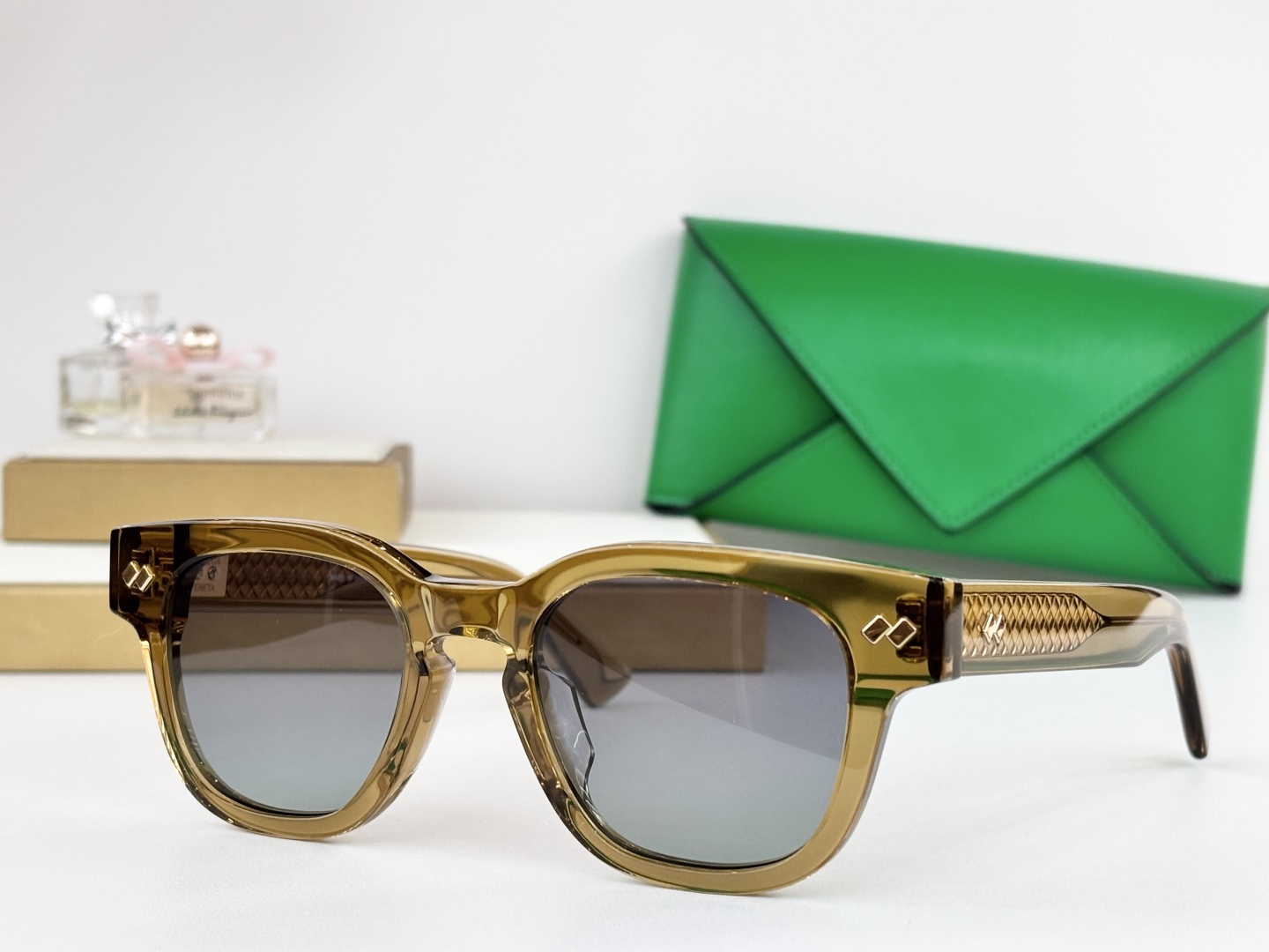 BOTTEGA VENET*MODEL：BV1441SSIZE：48口20-145