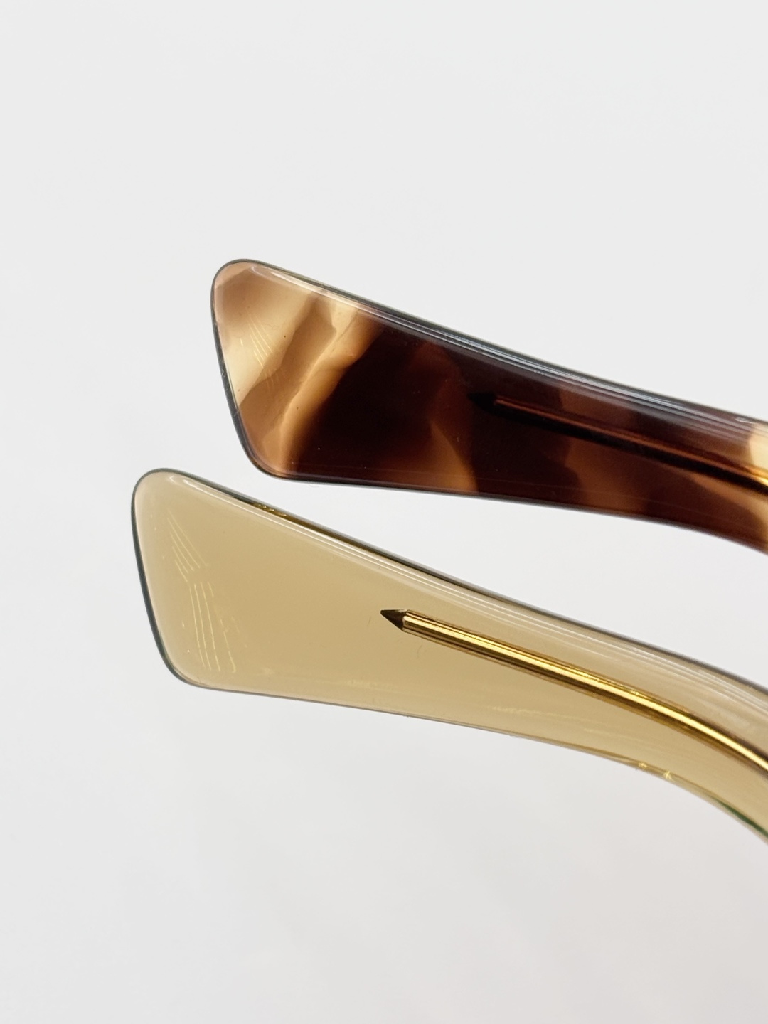 BOTTEGA VENET*MODEL：BV1441SSIZE：48口20-145