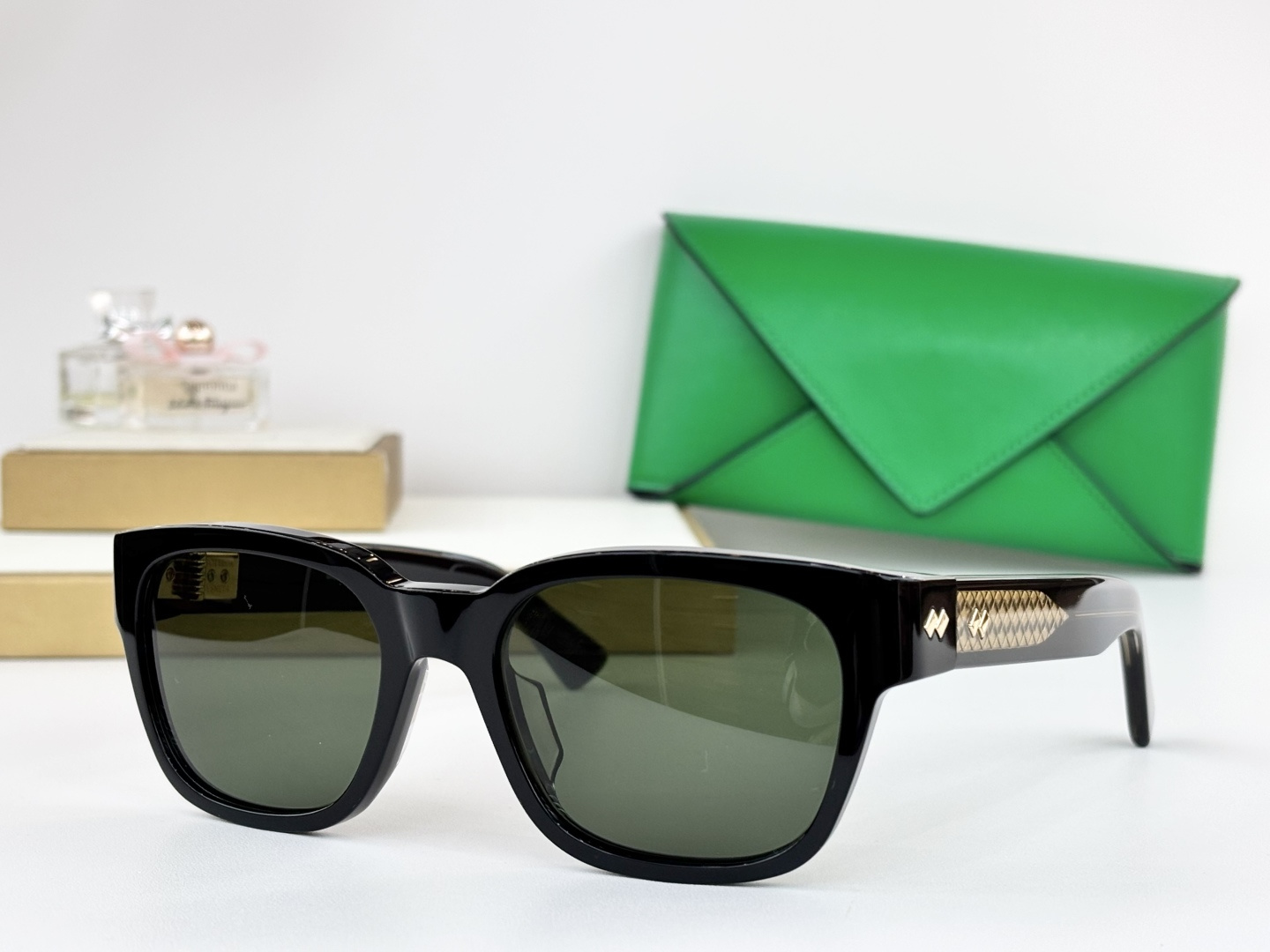 Bottega Venet*Mod ：BV1403OSize ：52口19-140