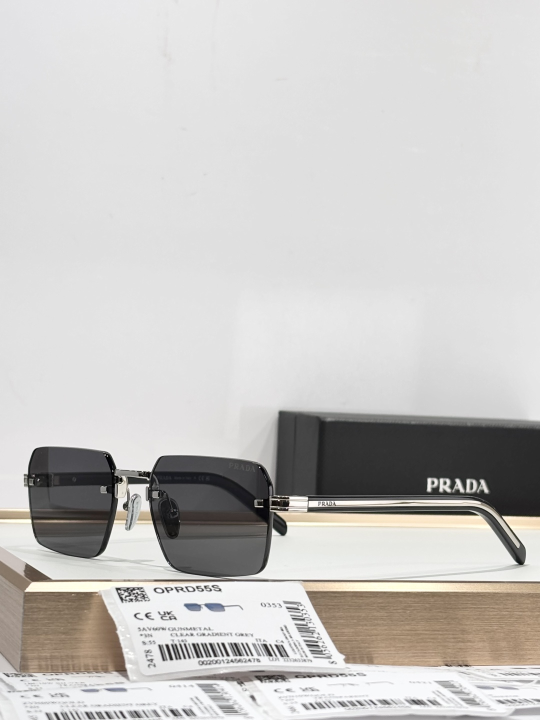 Prada PRAD*
