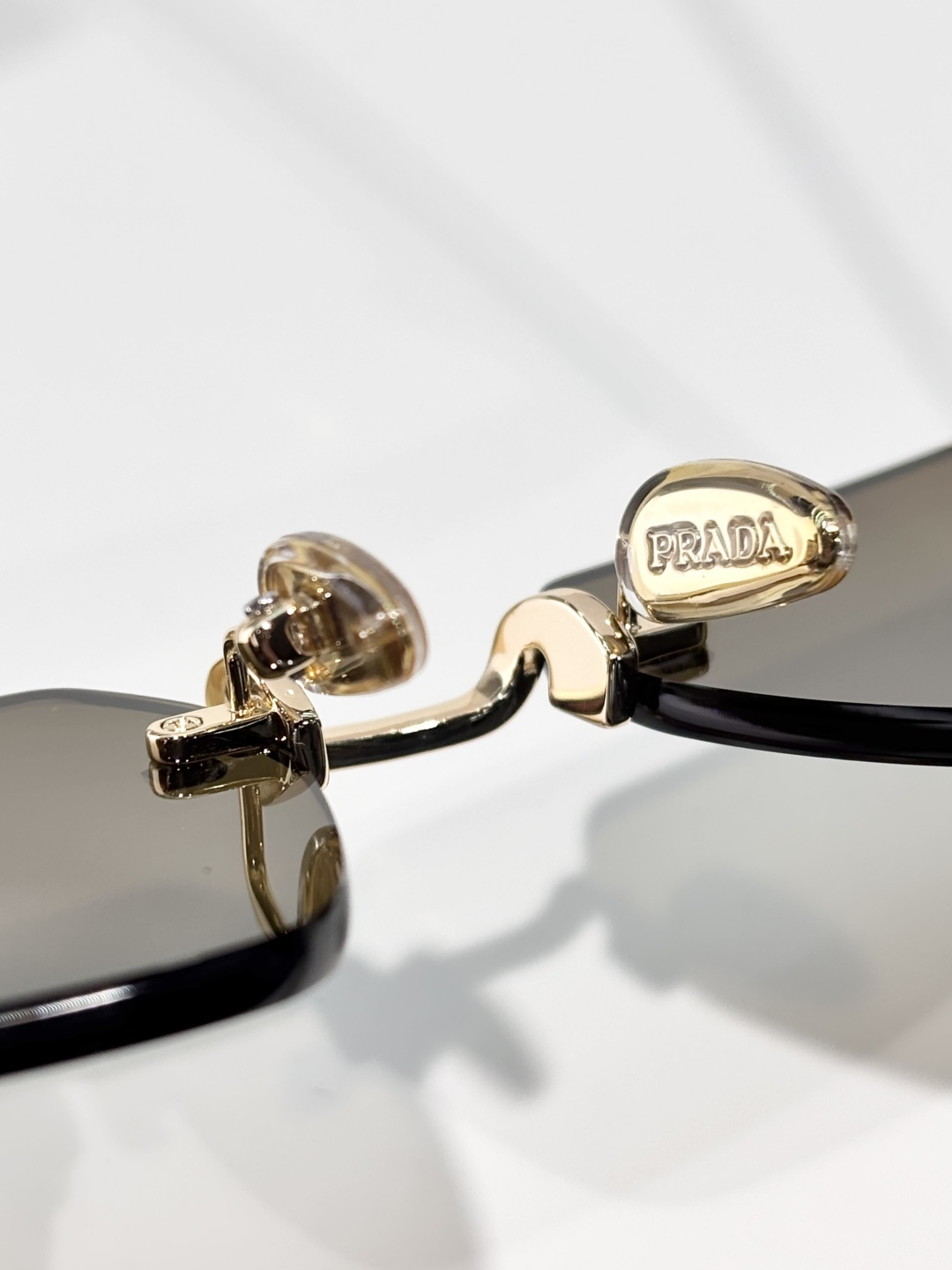 Prada Prad*