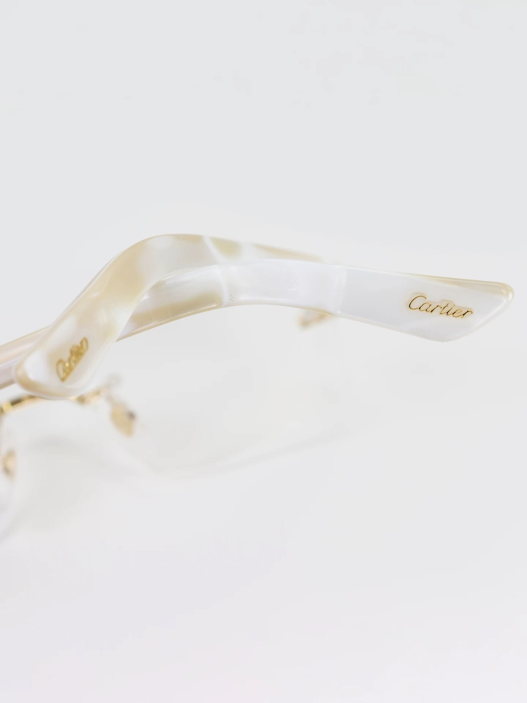 Cartie*MOD：CT0581SSize：56口19 145