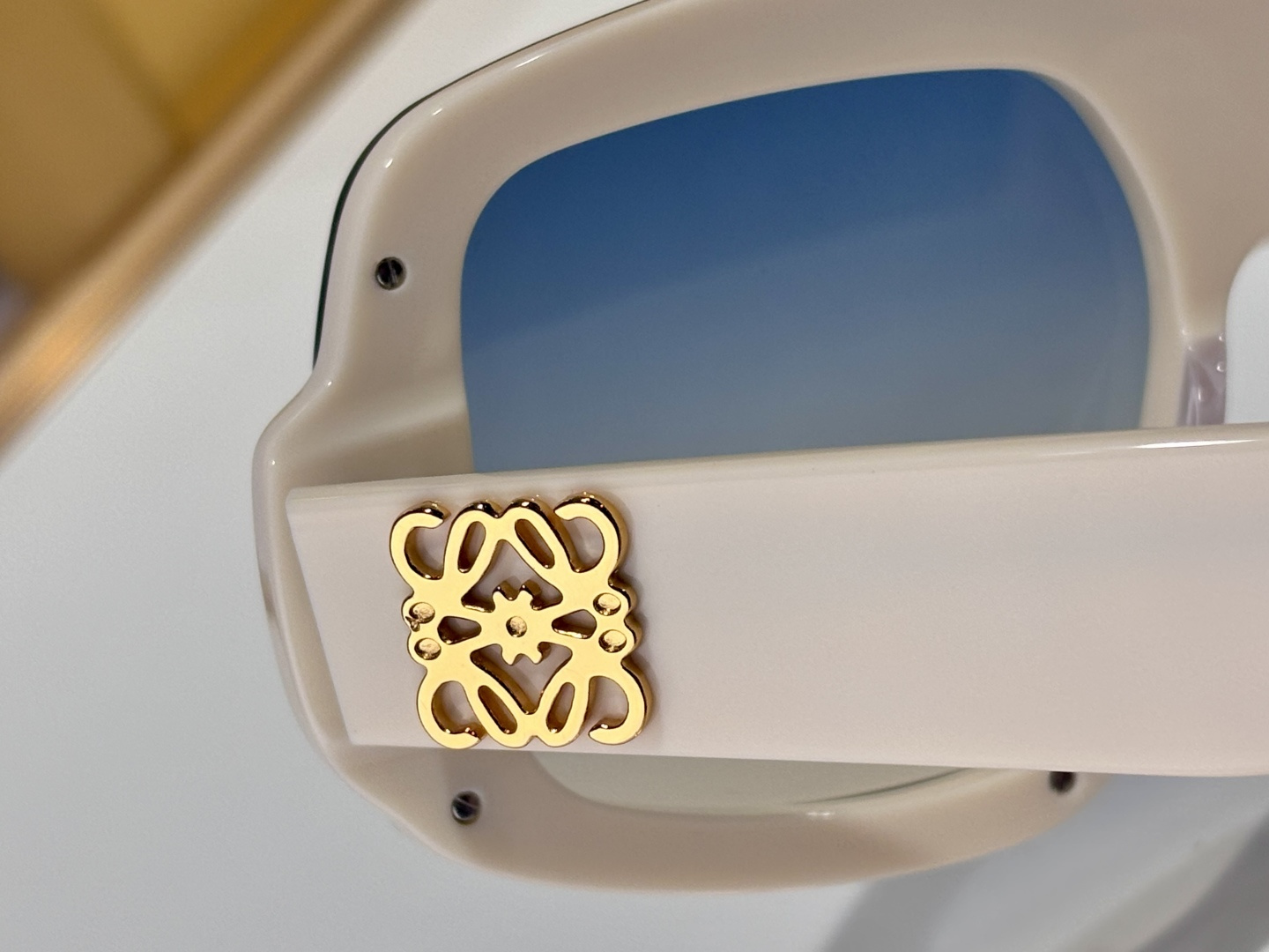 LoeweMODEL：LW40194ISIZE：141口0-140