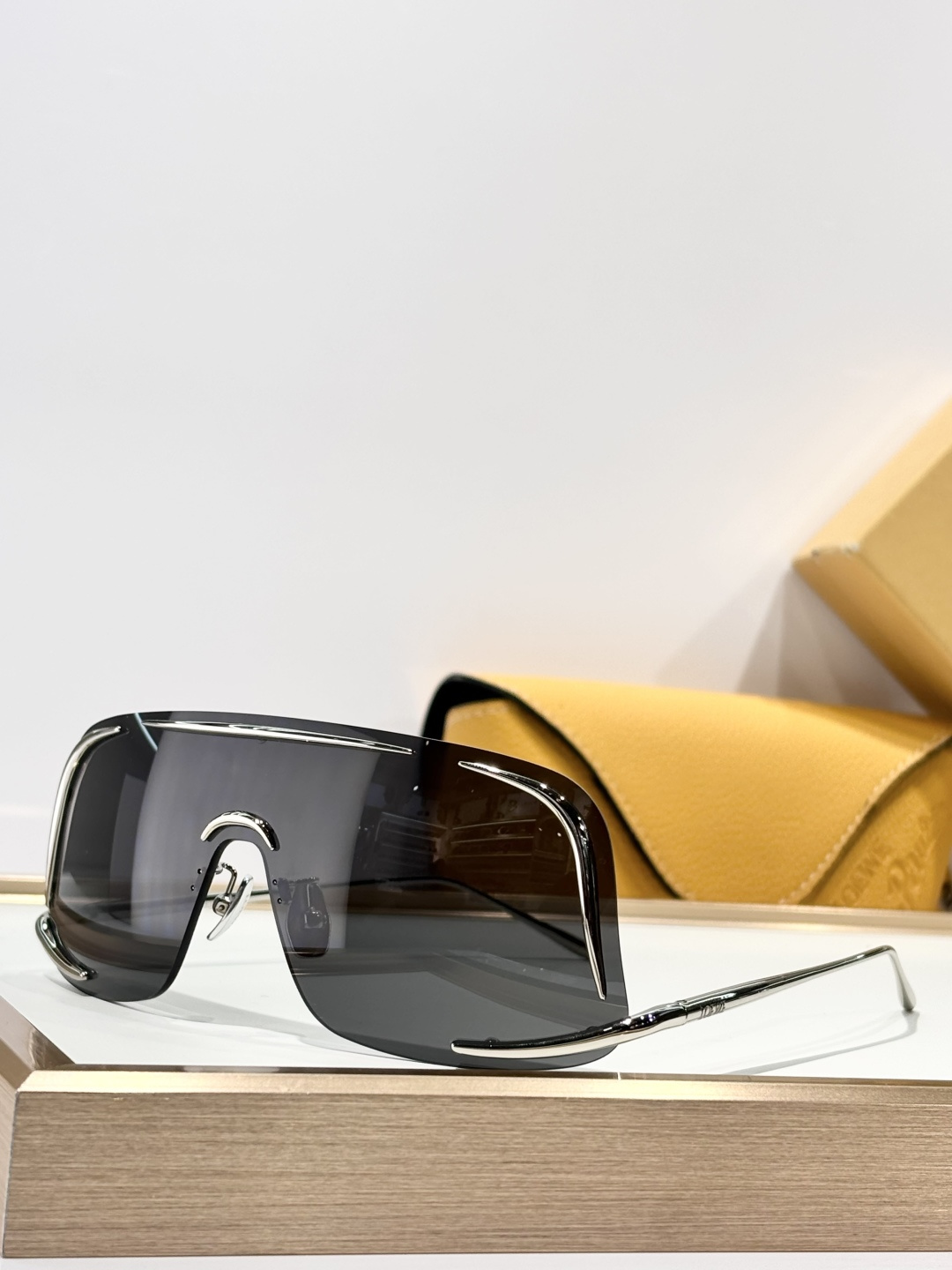 LOEWE* Oversize MODEL：LW40193USIZE：55口141-120