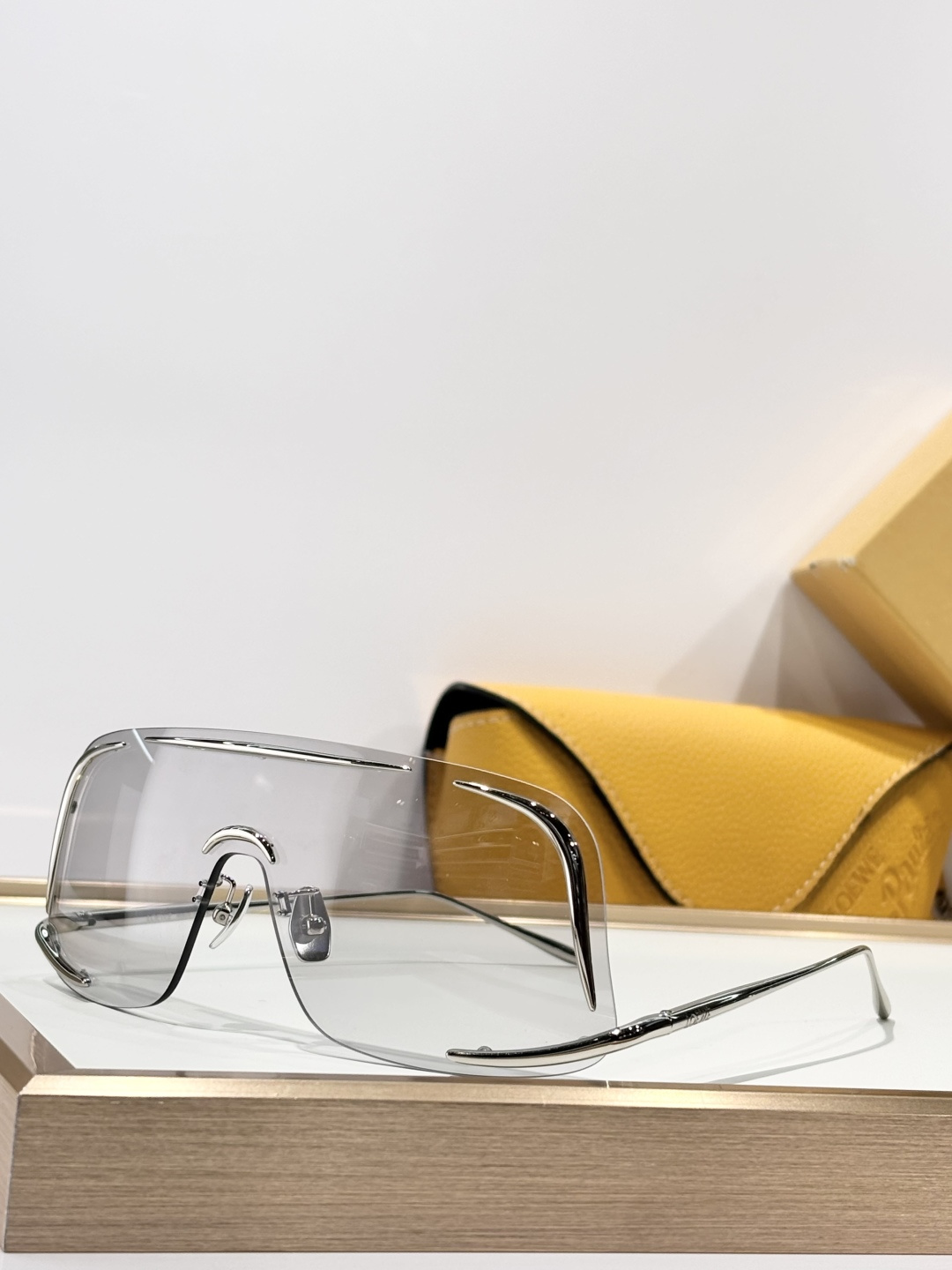 LOEWE* Oversize MODEL：LW40193USIZE：55口141-120