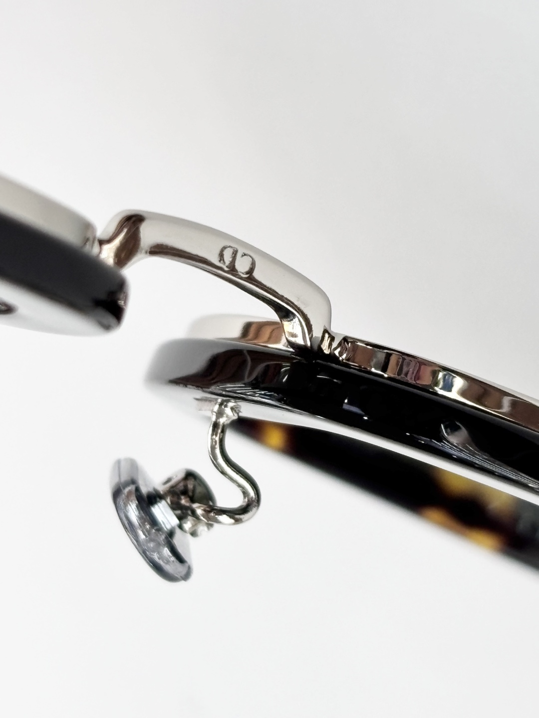 DIO*MOE：DiorBlacKSuit S18FSize：55口20 140