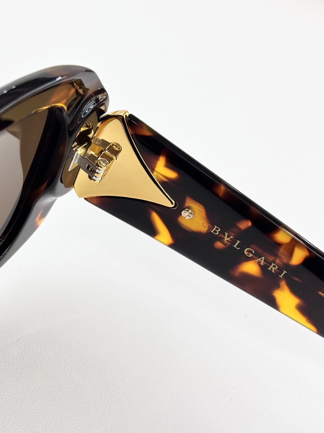 BVLGAR*MOD：BV40078ISize：54口15 140