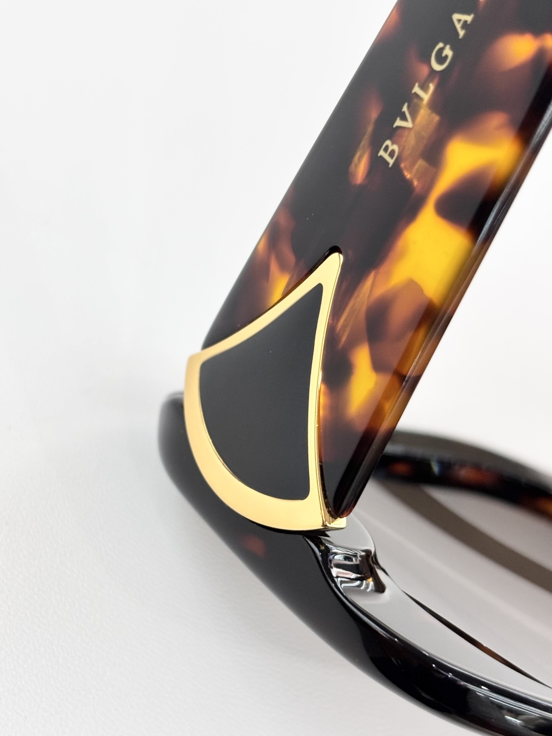 BVLGAR*MOD：BV40078ISize：54口15 140