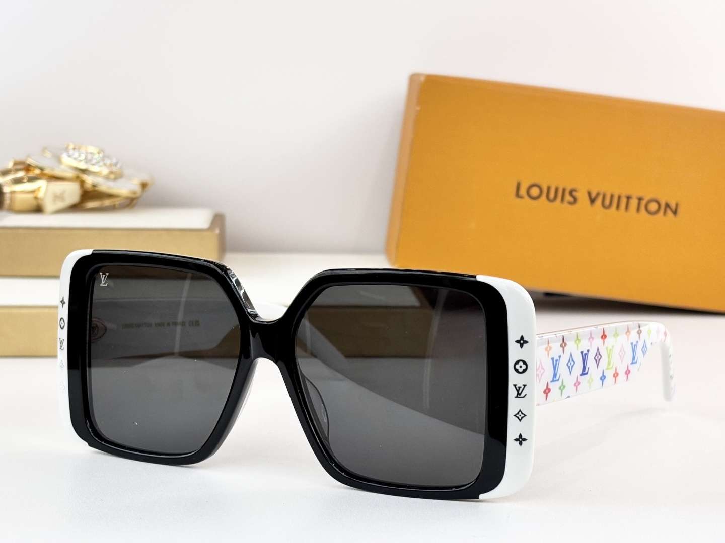 LOUIS VUITTO*MOD：Z2095WSize：56口15 148