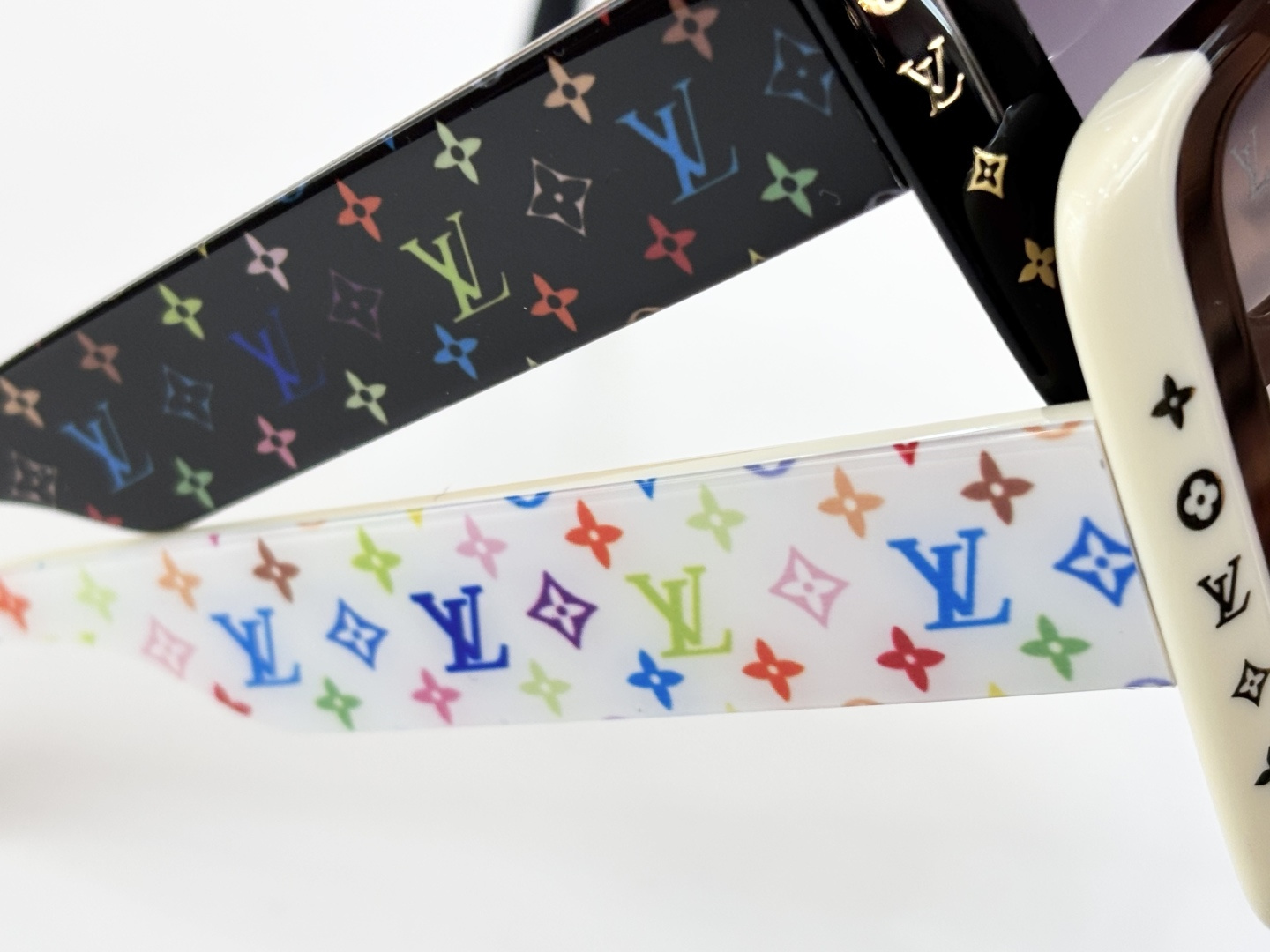 LOUIS VUITTO*MOD：Z2095WSize：56口15 148