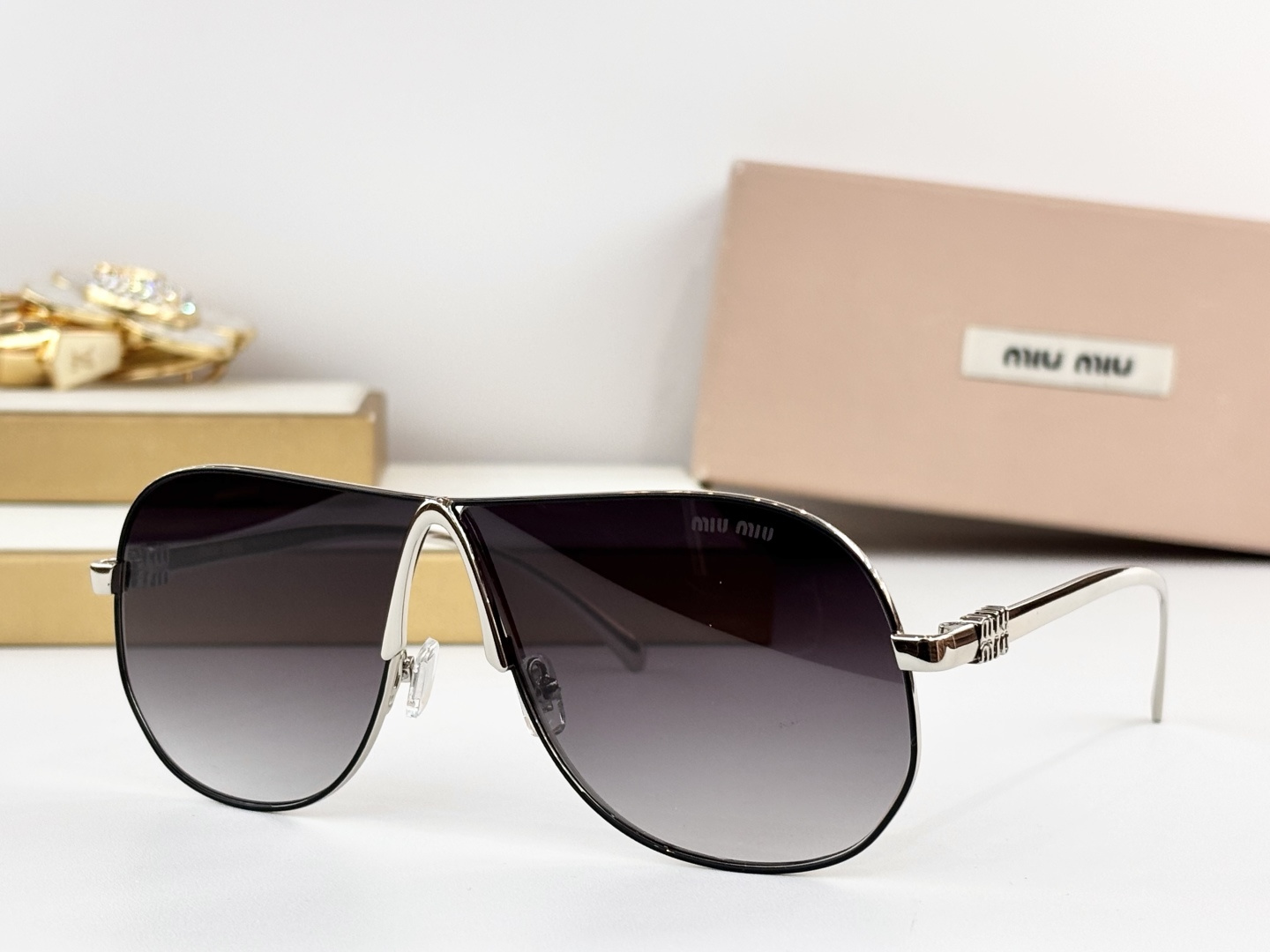 MIU MI*MOD：MU A623SSize：63口7 145