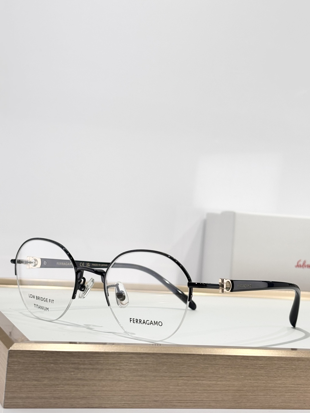 FERRAGAMOMOD：SF2595LBTITANIUMSize：51口20 140