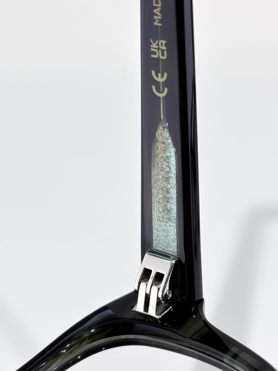 FERRAGAMOMod：SF3020LBSize：53口20-145