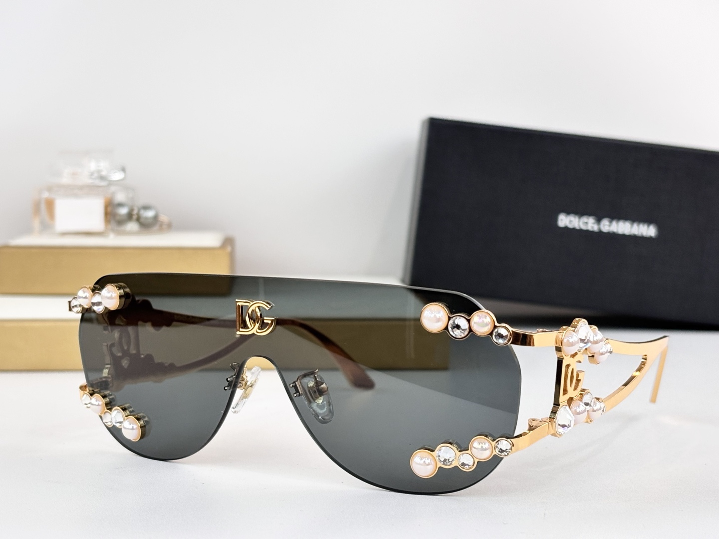 DOLCE & GABBAN*MODEL：DG1653BSIZE：136口52-140。