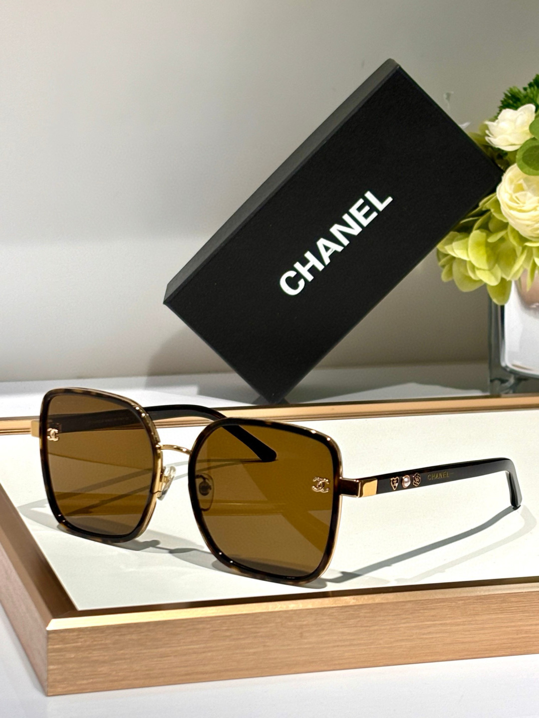 𝐂𝐇𝐀𝐍𝐄𝐋新品香奈2⃣️ CH8823火爆全网的新面孔全新升级版精致山茶花系列💗size：58口-18