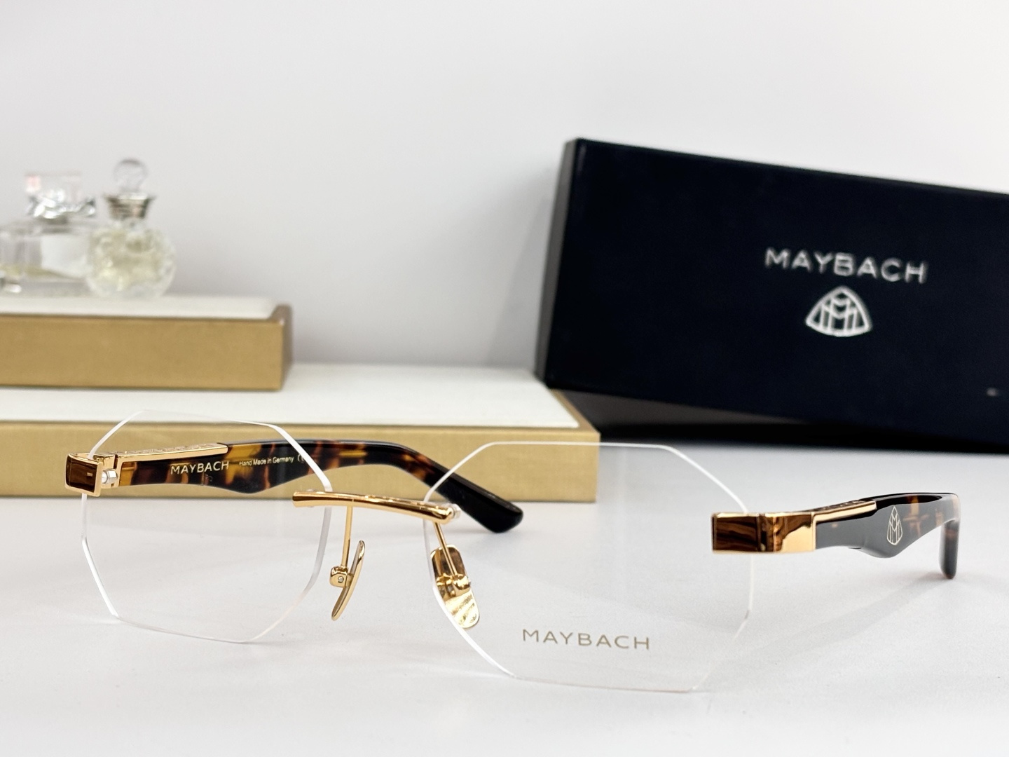 MAYBAC* MODEL：THE ARTISTI SIZE：61口18-145