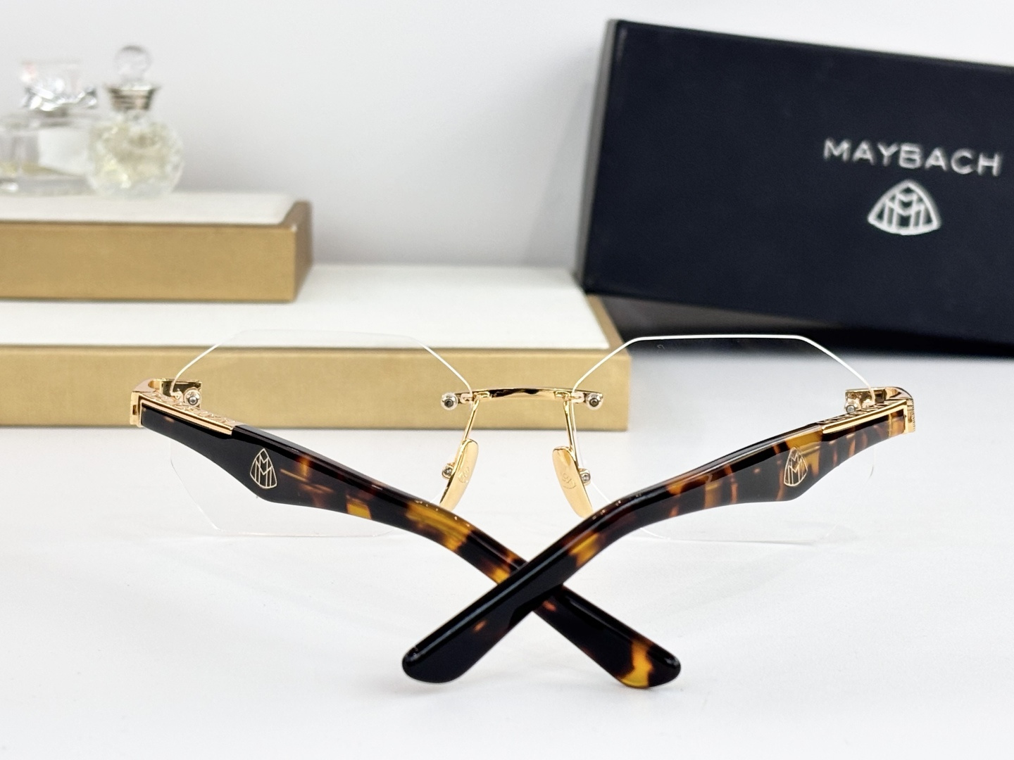 MAYBAC* MODEL：THE ARTISTI SIZE：61口18-145