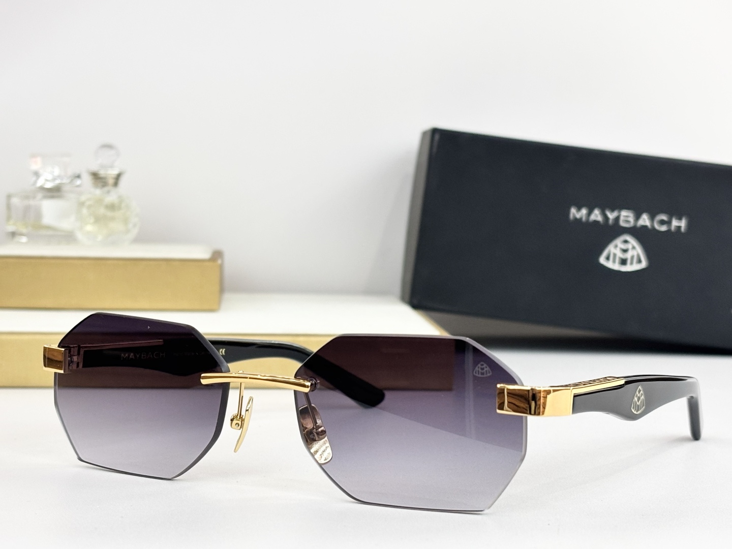 MAYBAC* MODEL：THE ARTISTI SIZE：61口18-145