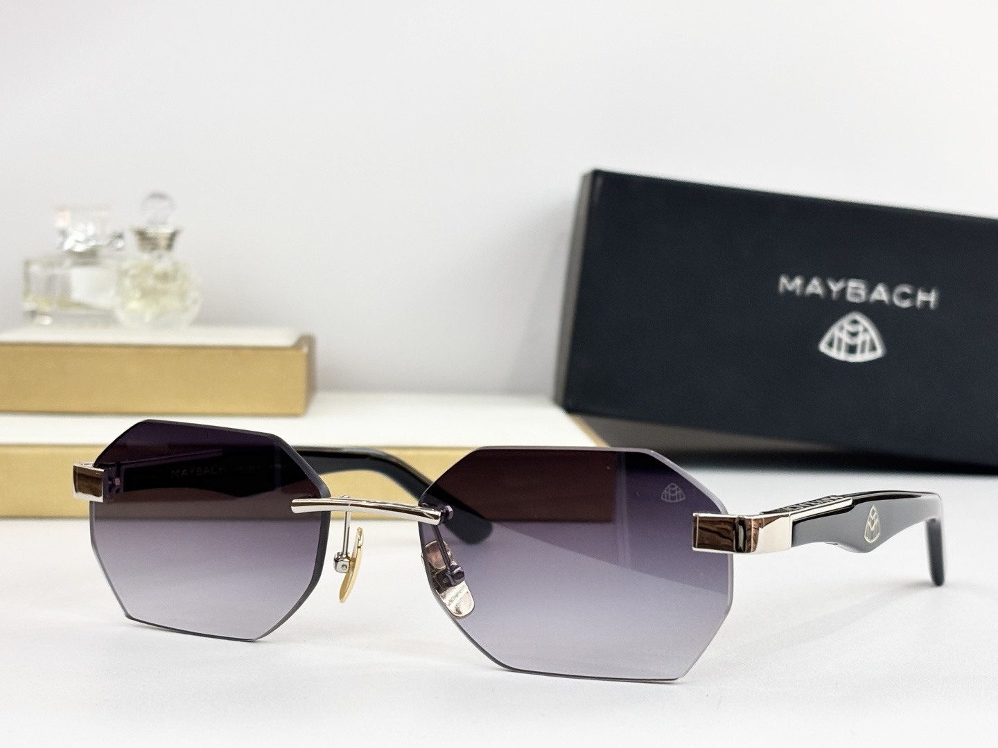 MAYBAC* MODEL：THE ARTISTI SIZE：61口18-145