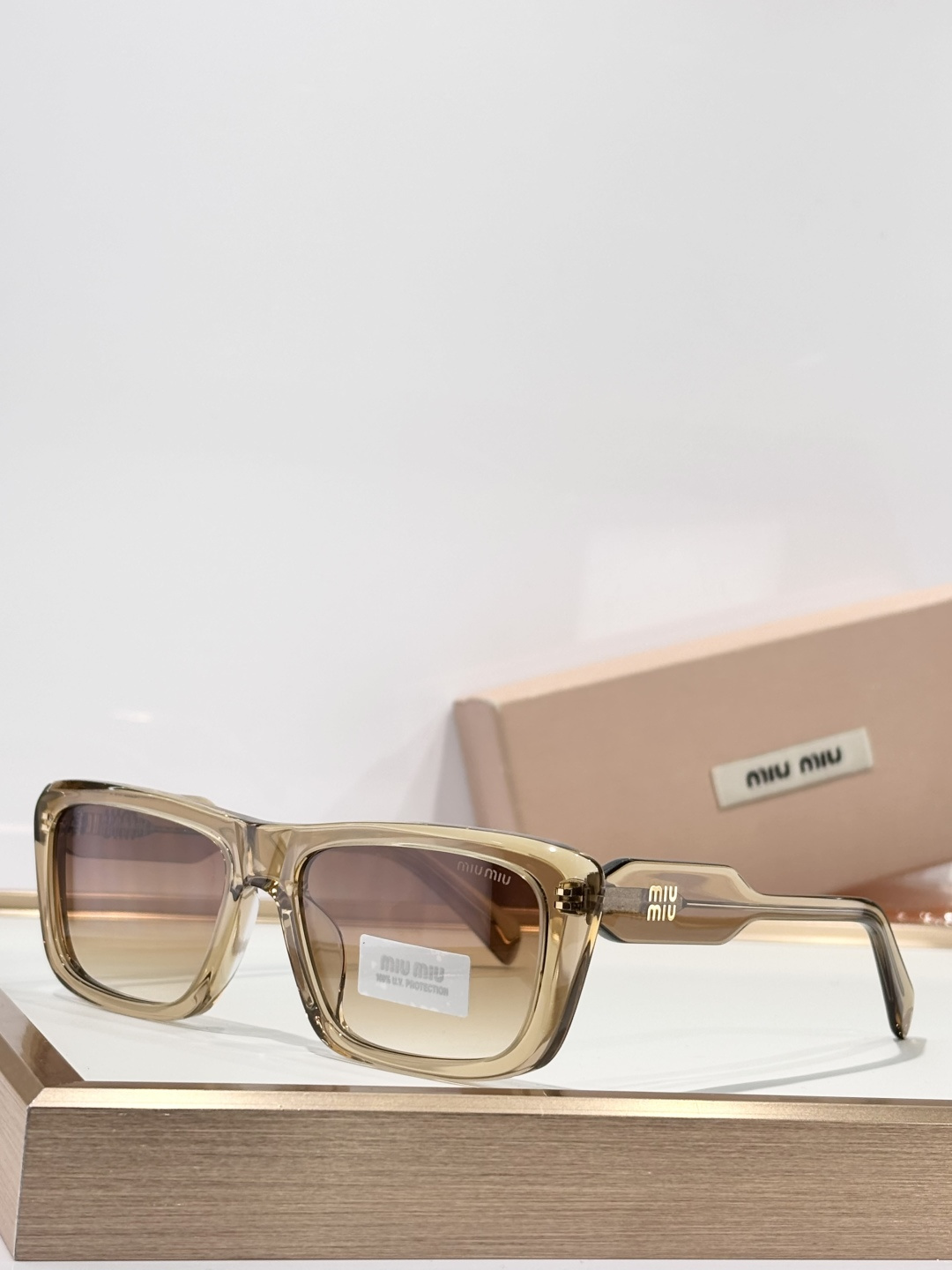 MIU MI*MODEL：MU B12SSize:56口18 145