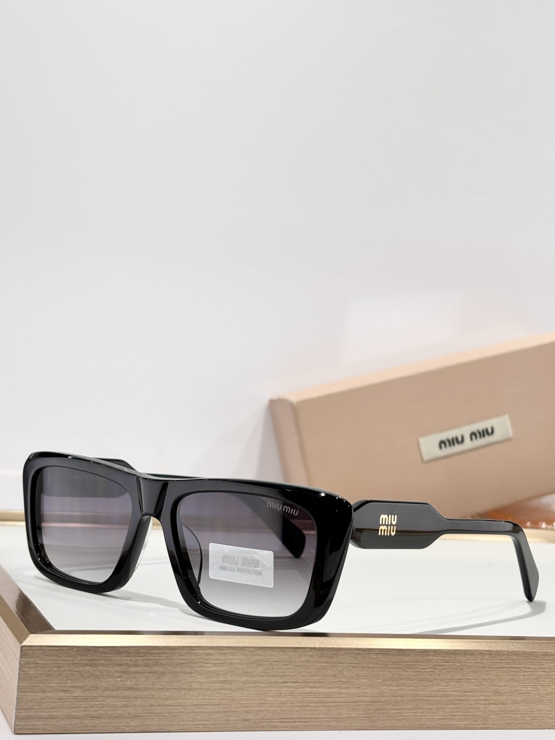 MIU MI*MODEL：MU B12SSize:56口18 145