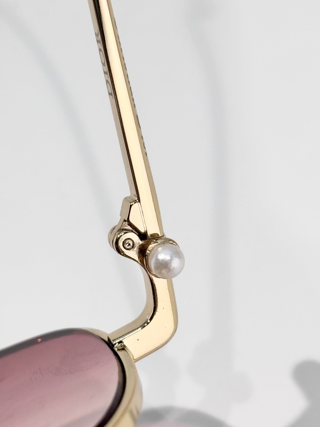 DIORMODEL：DiorTriba1er S1U SIZE：56口17-140